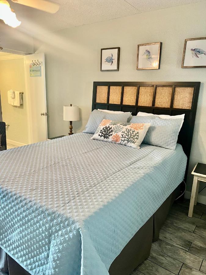 גולף שורז Budget Friendly Condo Perfect For A Romantic Getaway Within Walking Distance To The Beach! מראה חיצוני תמונה