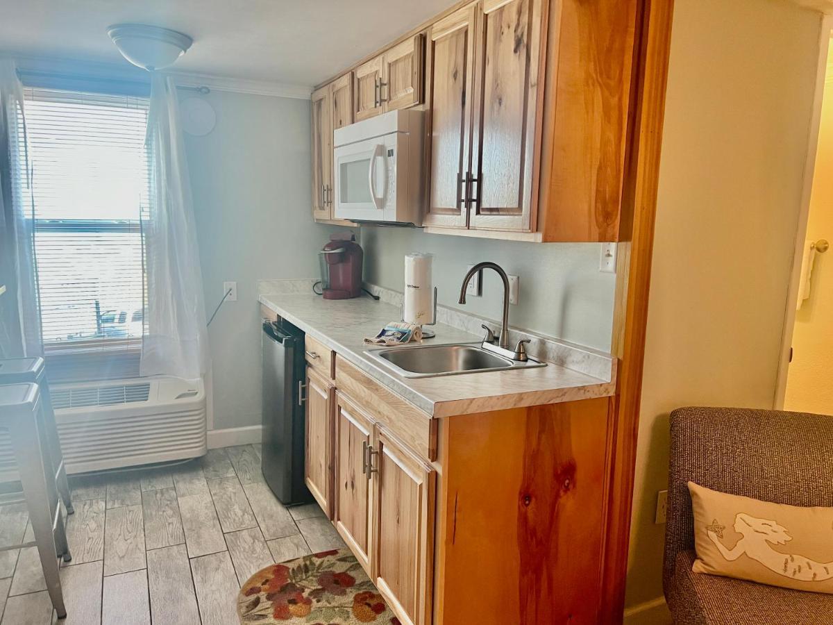 גולף שורז Budget Friendly Condo Perfect For A Romantic Getaway Within Walking Distance To The Beach! מראה חיצוני תמונה